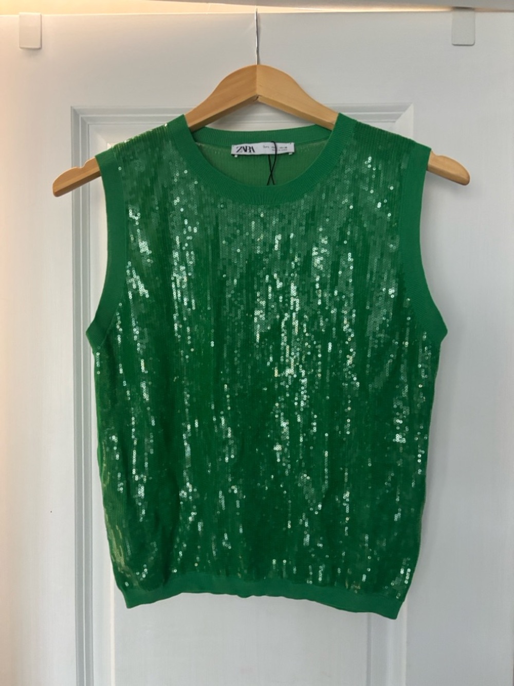 Zara emerald Sequin Sleeveless Top size L.